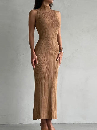 Weiches Strick-Kleid mit tailliertem Schnitt und ausgestelltem Rock, Midi-Länge, Damen