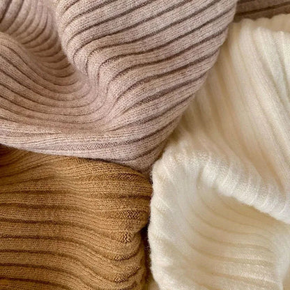 Damen Strickpullover mit Rollkragen und Knopfspalt-Detail