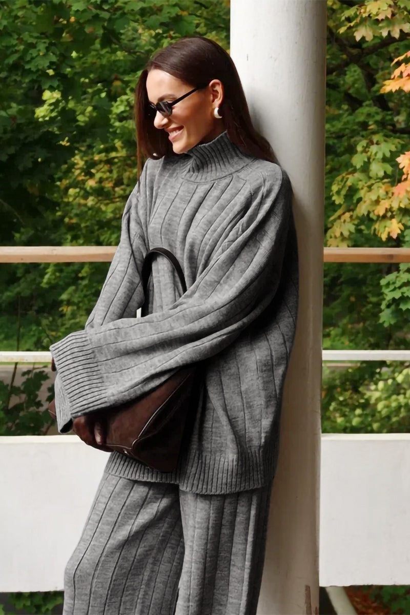 Weite Rippstrickhose als Teil eines eleganten Damen-Sets