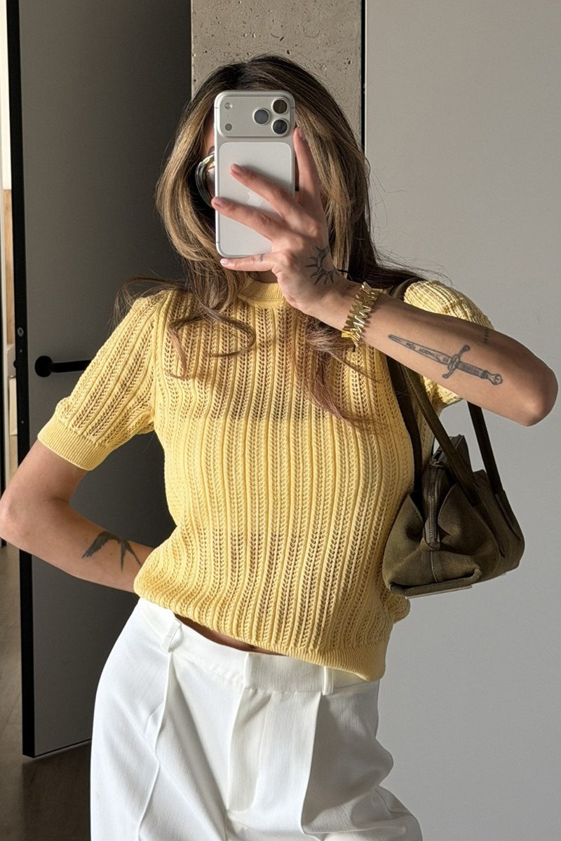 Kurzarm Pullover Mit Lochstrick Rundhalsausschnitt