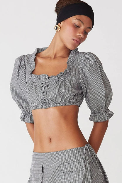 Gekürzte Bluse aus Polyester mit Knopfrüschensaum