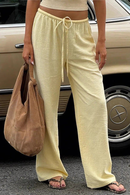 Damen Wide Leg Hose in lässiger Passform von der Seite