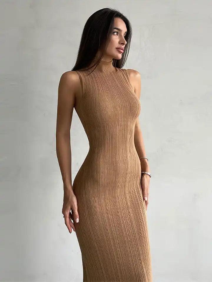 Weiches Strick-Kleid mit tailliertem Schnitt und ausgestelltem Rock, Midi-Länge, Damen