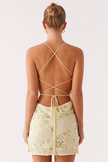 Paillettengeschmücktes kurzes Kleid