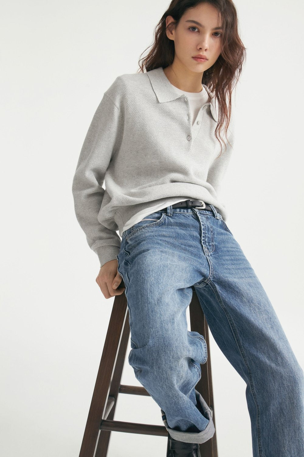 Rückansicht des klassischen Strickpullovers