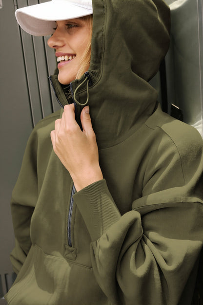 Hoodie mit halbem Reißverschluss für entspannte Aktivitäten