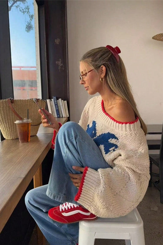 Strickpullover mit Hundemotiv und Kontrastbesatz auf der Vorderseite