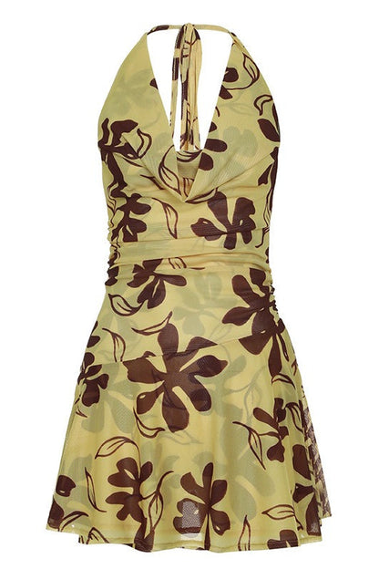 Damen-Minikleid mit floralem Print als sommerlicher Gesamtlook