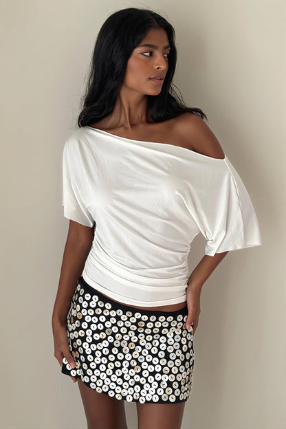 Damen T-Shirt mit Carmenausschnitt und Raffung in figurbetonter Slim-Fit-Passform