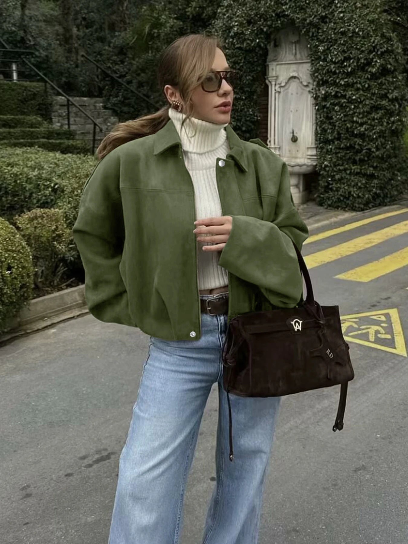 Damen Jacke aus Polyester in weiter Passform mit Cargo-Taschen und überschnittenen Schultern