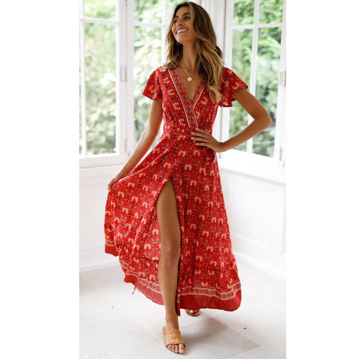 Rotes Boho Wickelkleid mit Schlitz und Herzdetail