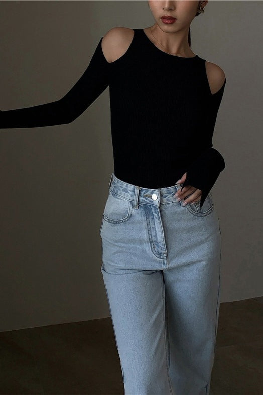 Langärmliges Damen-Strickoberteil mit modernem Schlitzdetail