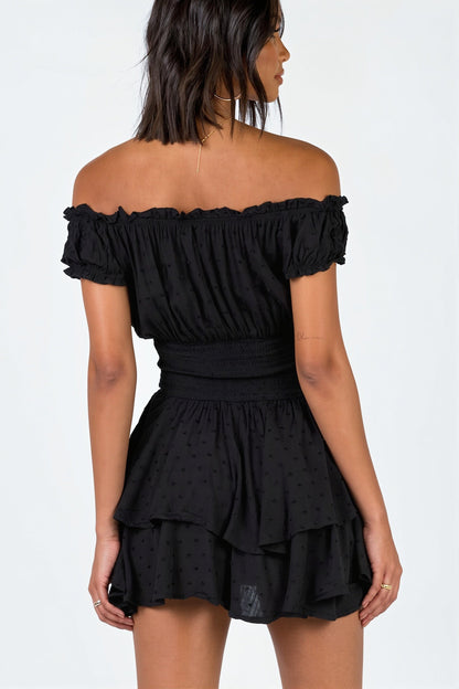 Damen Minikleid Off-Shoulder mit Stickerei in Nahaufnahme