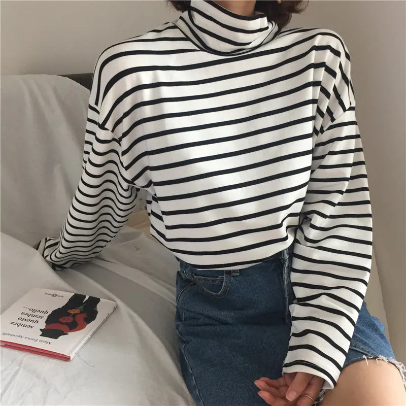 Damen Locker Sitzende Gestreifte Rollkragenbluse