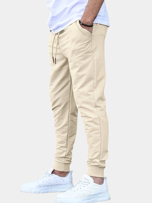 Herren Jogginghose Soft Touch mit schmalem Bein in Frontansicht