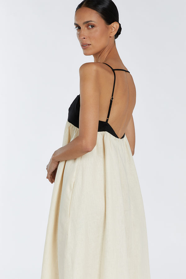 Elegantes Damen-Sommerkleid aus Leinen mit quadratischem Ausschnitt