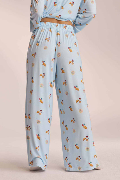 Damen Zweiteiler mit weiter Hose und Mini Print aus vorteilhafter Ansicht
