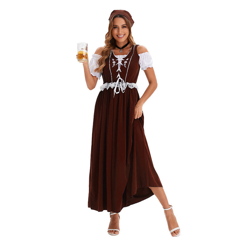 Elegantes langes Damenkleid im traditionellen Trachtenstil