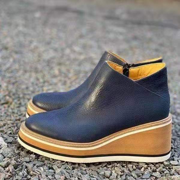Damen-Stiefelette mit Keilabsatz und elastischen Einstiegsleisten von der Seite