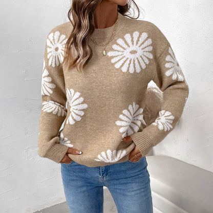 Damen-Langarmpullover mit Blumenmuster auf einer Produktansicht
