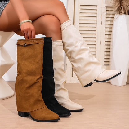 Knielanger Damen-Slouch-Stiefel mit markanter Faltenoptik und spitzer Zehenpartie
