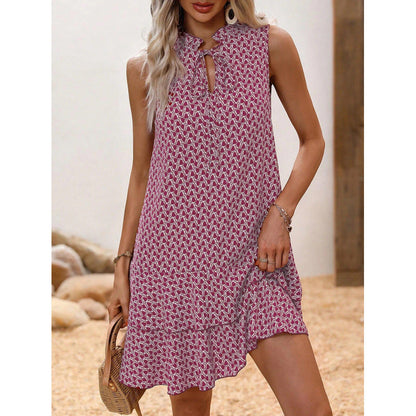 Damen Midikleid mit geometrischem Muster und Schleife in Seitenansicht