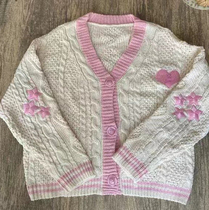 Damen-Cardigan mit dekorativen Herz- und Sternapplikationen