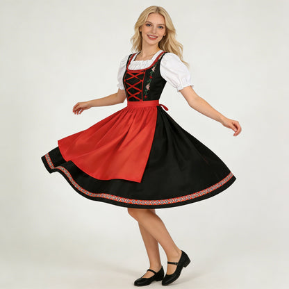 Frontansicht eines traditionellen Damen-Dirndls mit detaillierter Miederstickerei