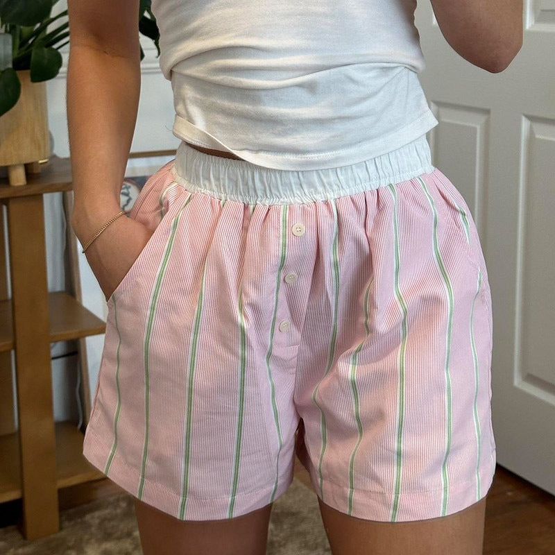 Locker geschnittene Damen Shorts mit Streifenmuster und bequemem Bund