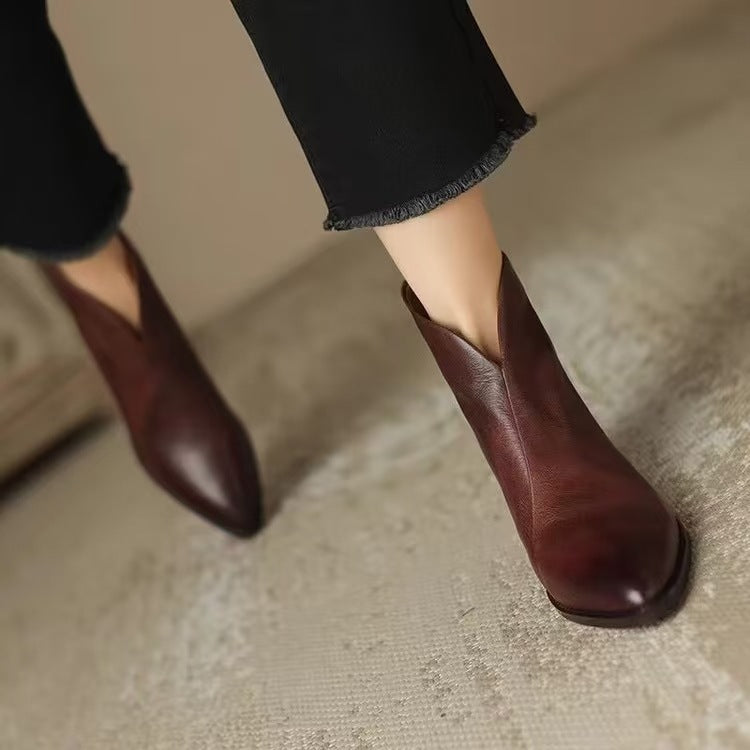 Chelsea-Stiefelette für Damen mit markantem asymmetrischem Schaft
