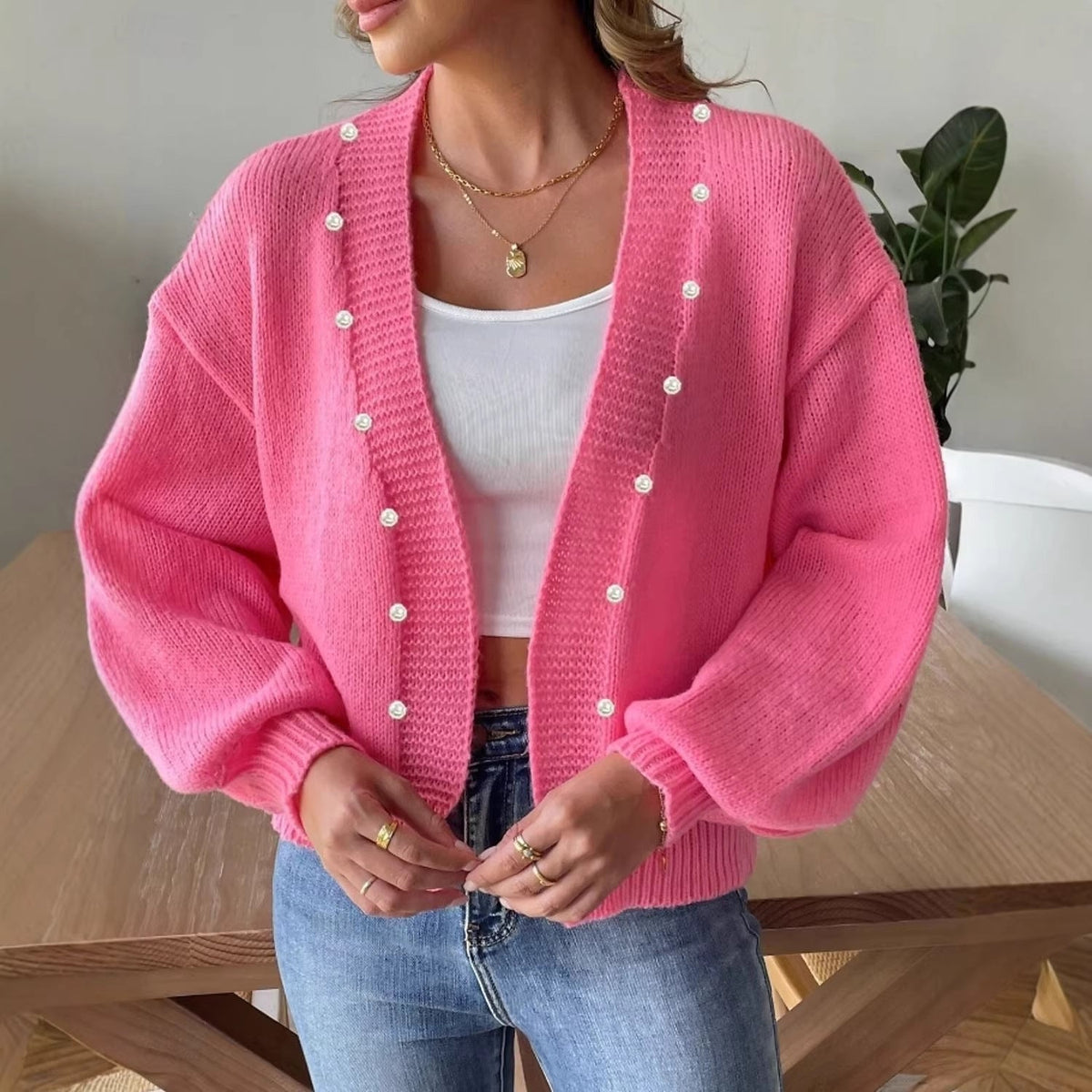 Damen-Strickcardigan mit voluminösen Ballonärmeln und Perlenknöpfen