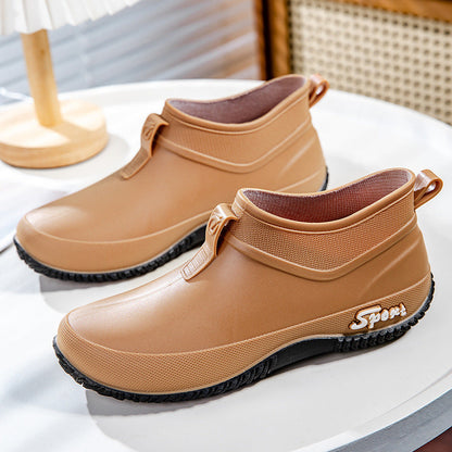 Detailansicht der rutschfesten Sohle der Gummistiefel