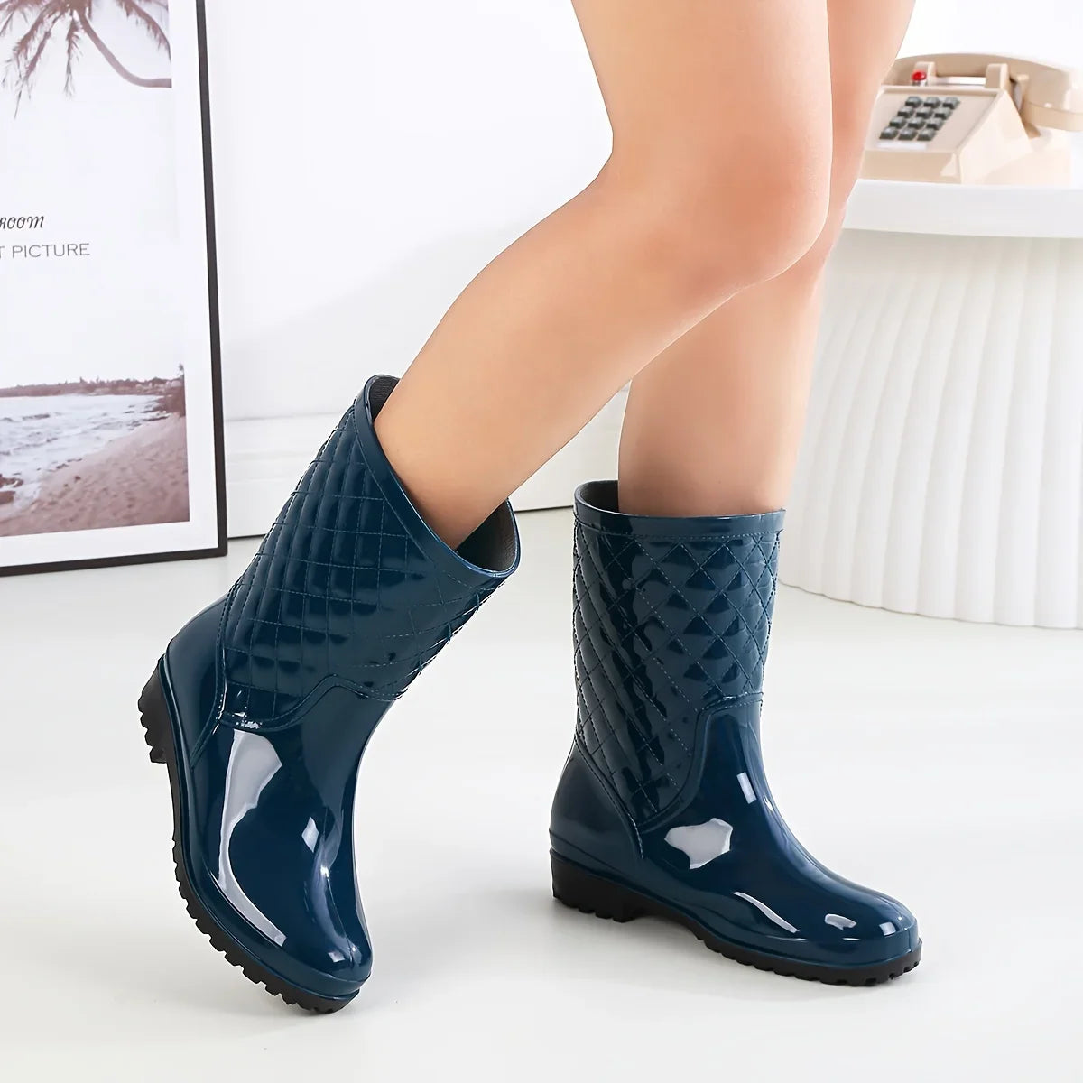 Damen-Regenstiefel mit elastischem Verschluss in der Rückansicht