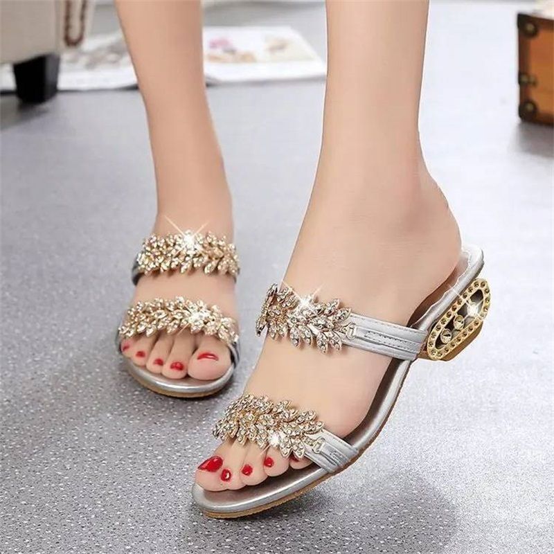Bequeme Damen Sandalen mit offenem Design und Strassdetails