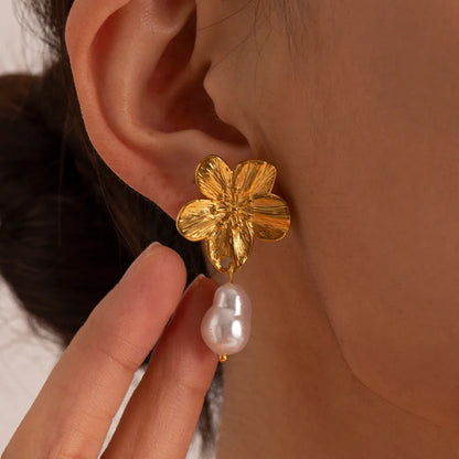 Hypoallergene Vintage-Blumenstecker, 18k vergoldet