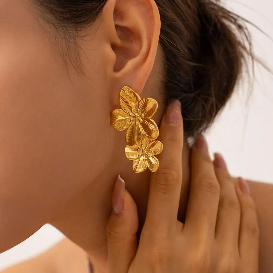 Hypoallergene Vintage-Blumenstecker, 18k vergoldet