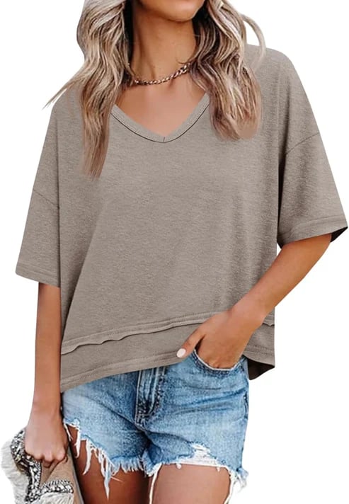Damen T-Shirt mit V-Ausschnitt in leichter, lockerer Passform vorne gezeigt