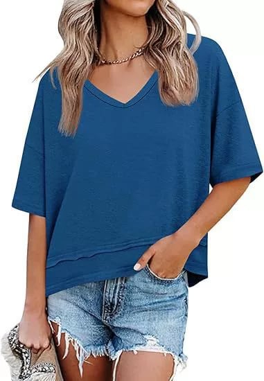 Nahaufnahme des weichen, leichten Stoffes vom Damen T-Shirt