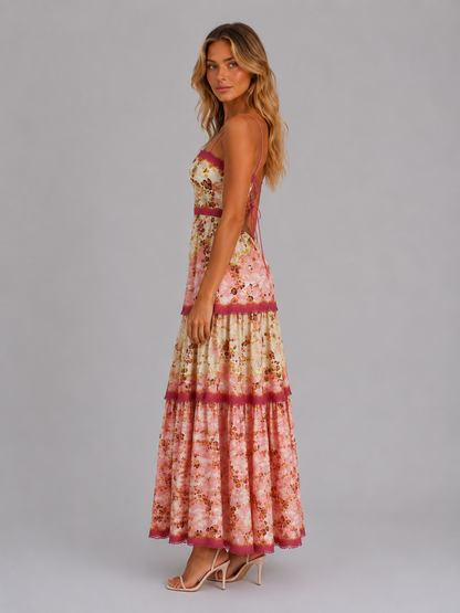 Luftiges Damenkleid in Maxilänge mit Blumenprint und Schnürdetail