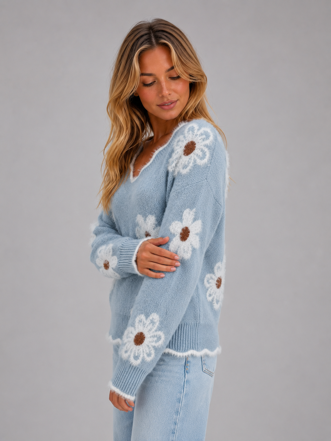 Strickpullover für Damen mit V-Ausschnitt und Blumenmuster von vorne