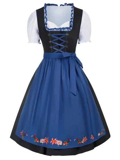 Nahaufnahme des Oberteils eines Damen-Dirndls mit traditioneller Gestaltung