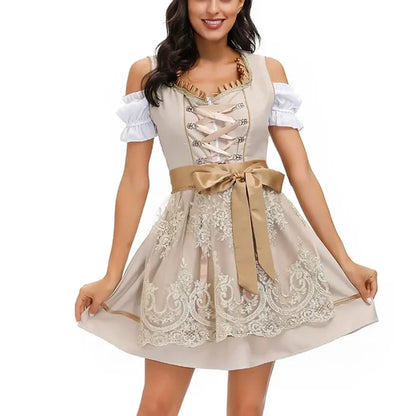 Damen Dirndl Kleid vollständig dargestellt für einen traditionellen Auftritt