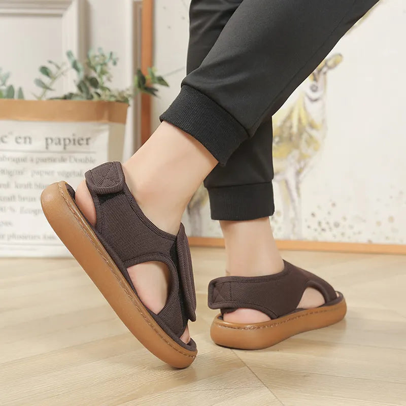 Rutschfeste Damen Sandalen mit verstellbaren Riemen im Profil
