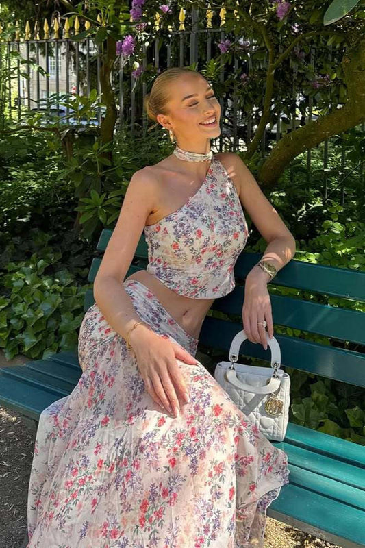 Damen Zweiteiler in Rosa-Lila mit Blumenprint und One-Shoulder-Top