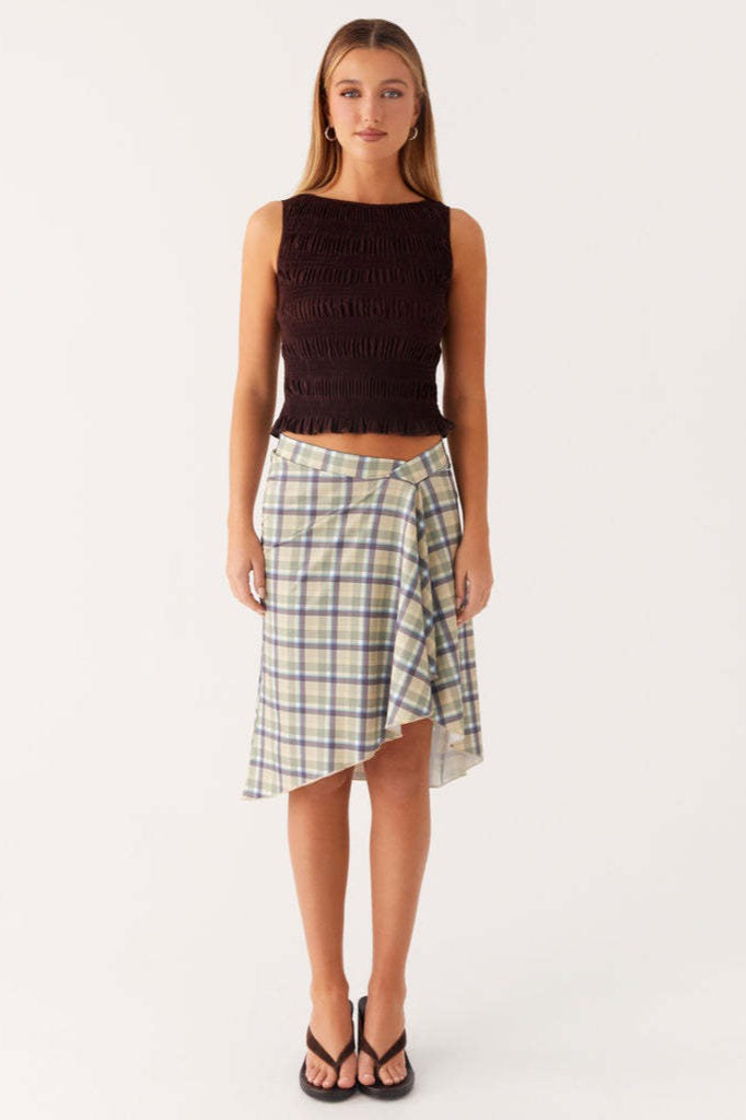 Asymmetrischer Midirock mit Karos für elegante Alltagslooks