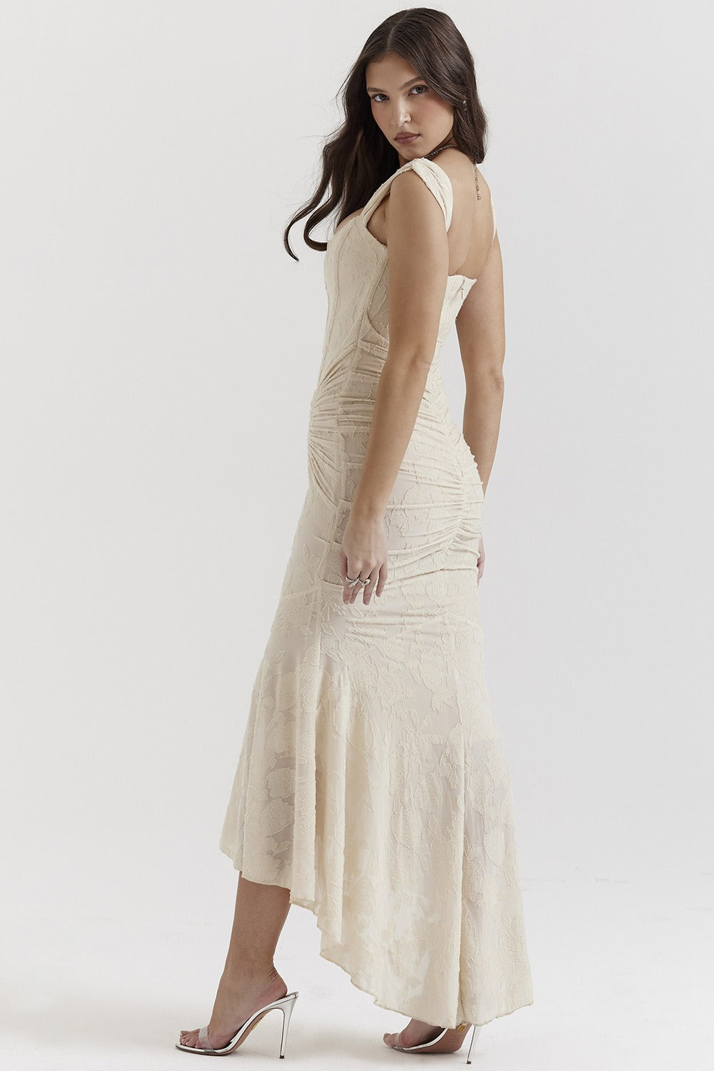 Körperbetontes Maxikleid mit filigraner Spitzenstruktur