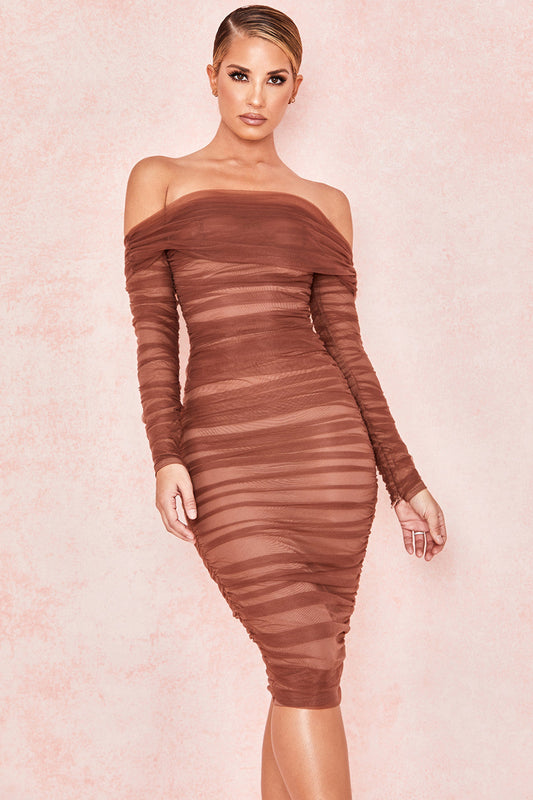 Damen-Midikleid mit elegantem Off-Shoulder-Ausschnitt in der Vorderansicht