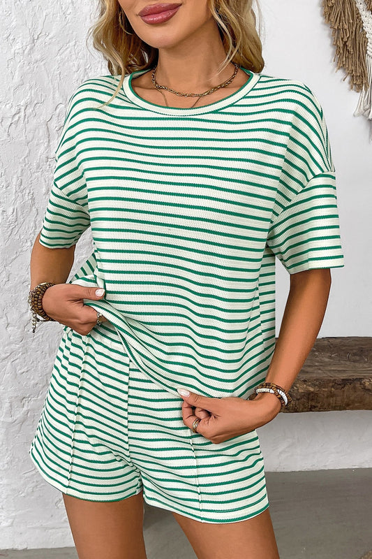 Damen Strick Kurzarm Shorts-Set mit Streifen als Zweiteiler vorne gezeigt