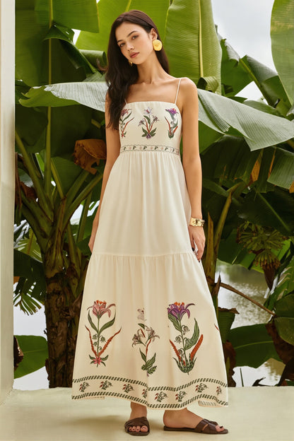 Damen Maxikleid mit Bandeau-Ausschnitt und Blumenprint in voller Ansicht