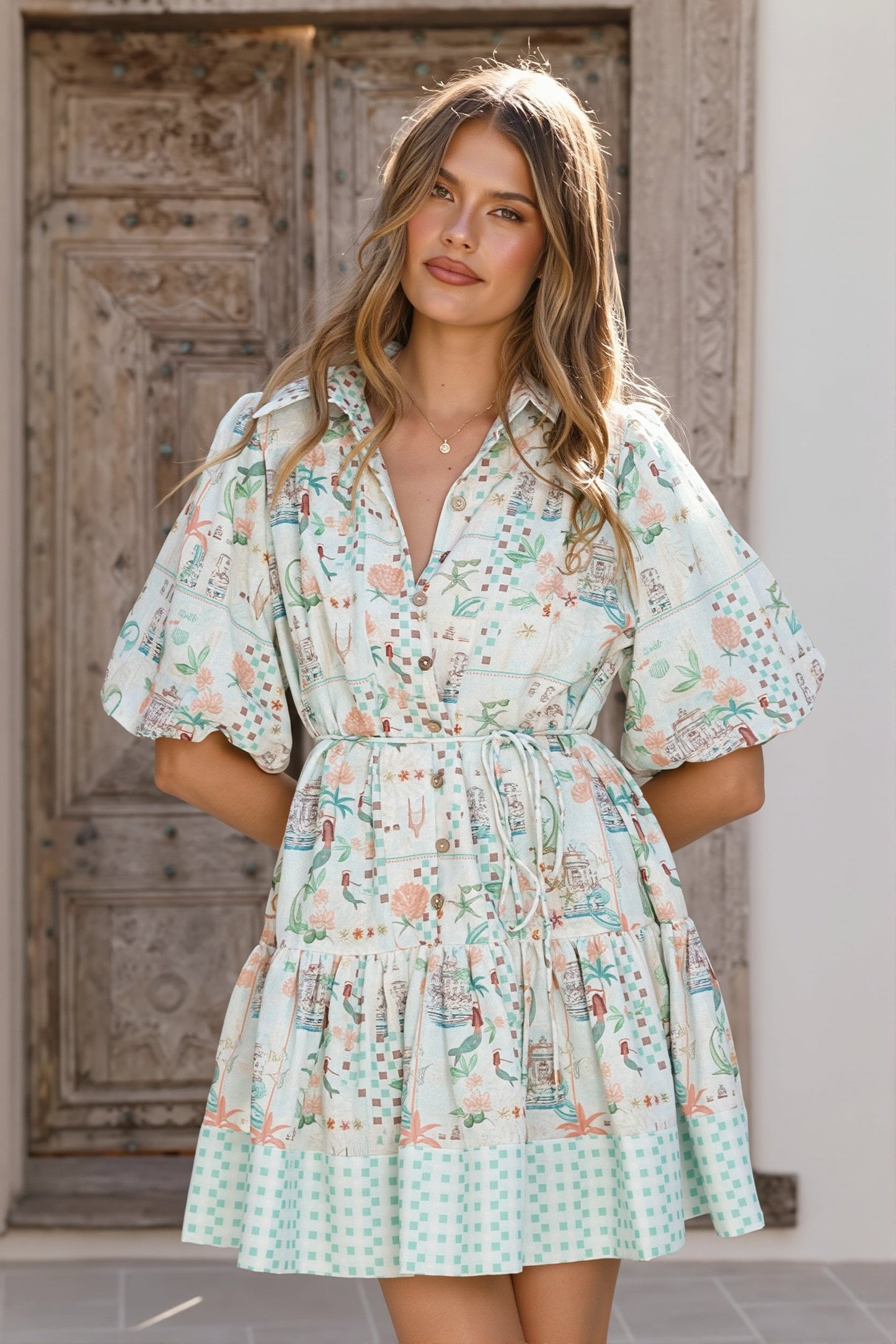 Elegantes Damenkleid in Minilänge aus Leinenmischung für den Sommer